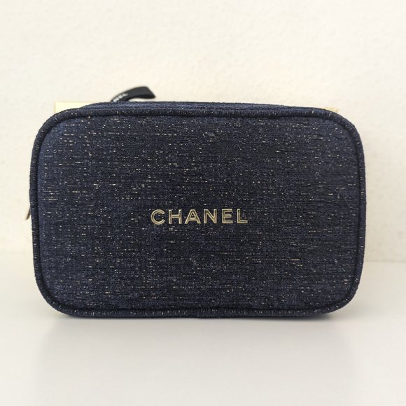 2023 Chanel Holiday Set, A Sight To See, Blue Pouch, NWT, Box, Ribbon, Liner - Picture 2 of 7